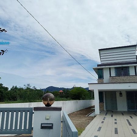 Sri Manjung Ma Maison Homestay Lumut Luaran gambar